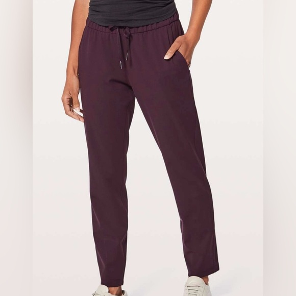 Lululemon On The Fly Pant 28” Black Cherry Size 4 - Picture 6 of 7
